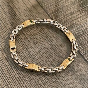 Elegant Two-Tone Gold-tone & Silver-tone Bracelet Panther Link